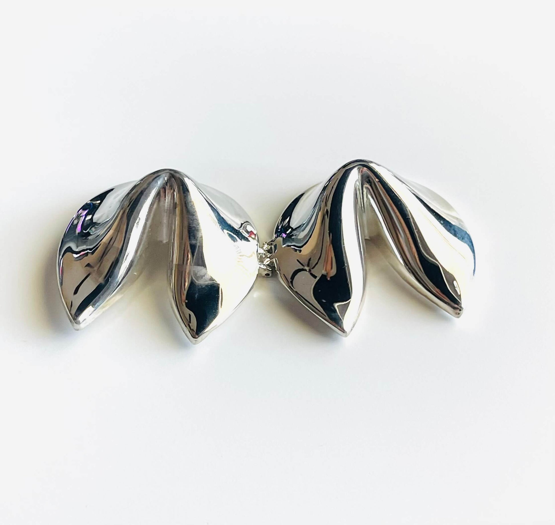 Silver open fortune cookie trinket box